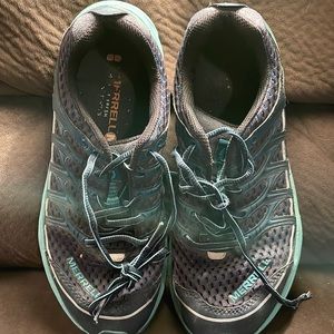 Merrill size 8 women’s runners